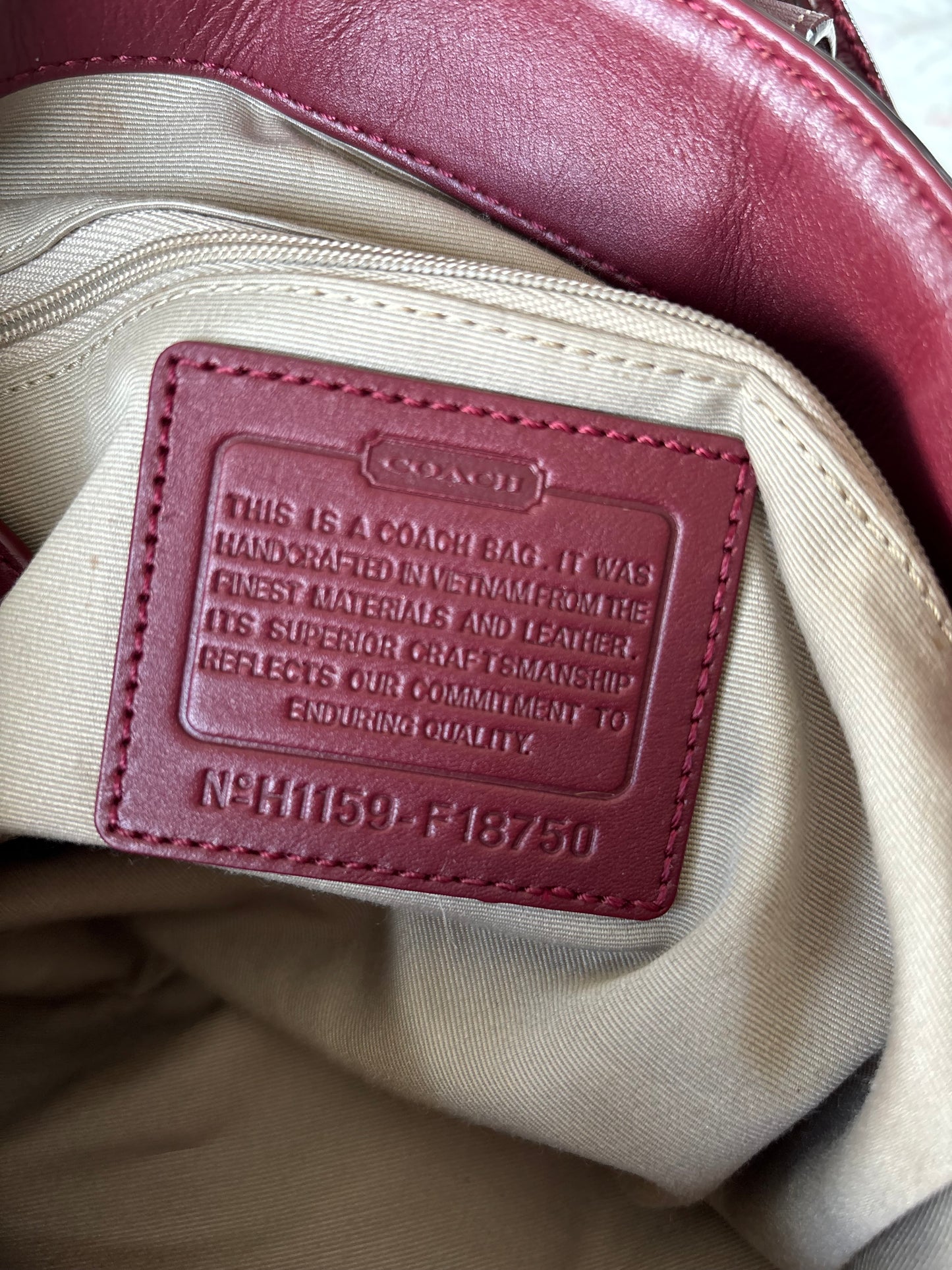 Rare vintage burgandy coach tote bagin