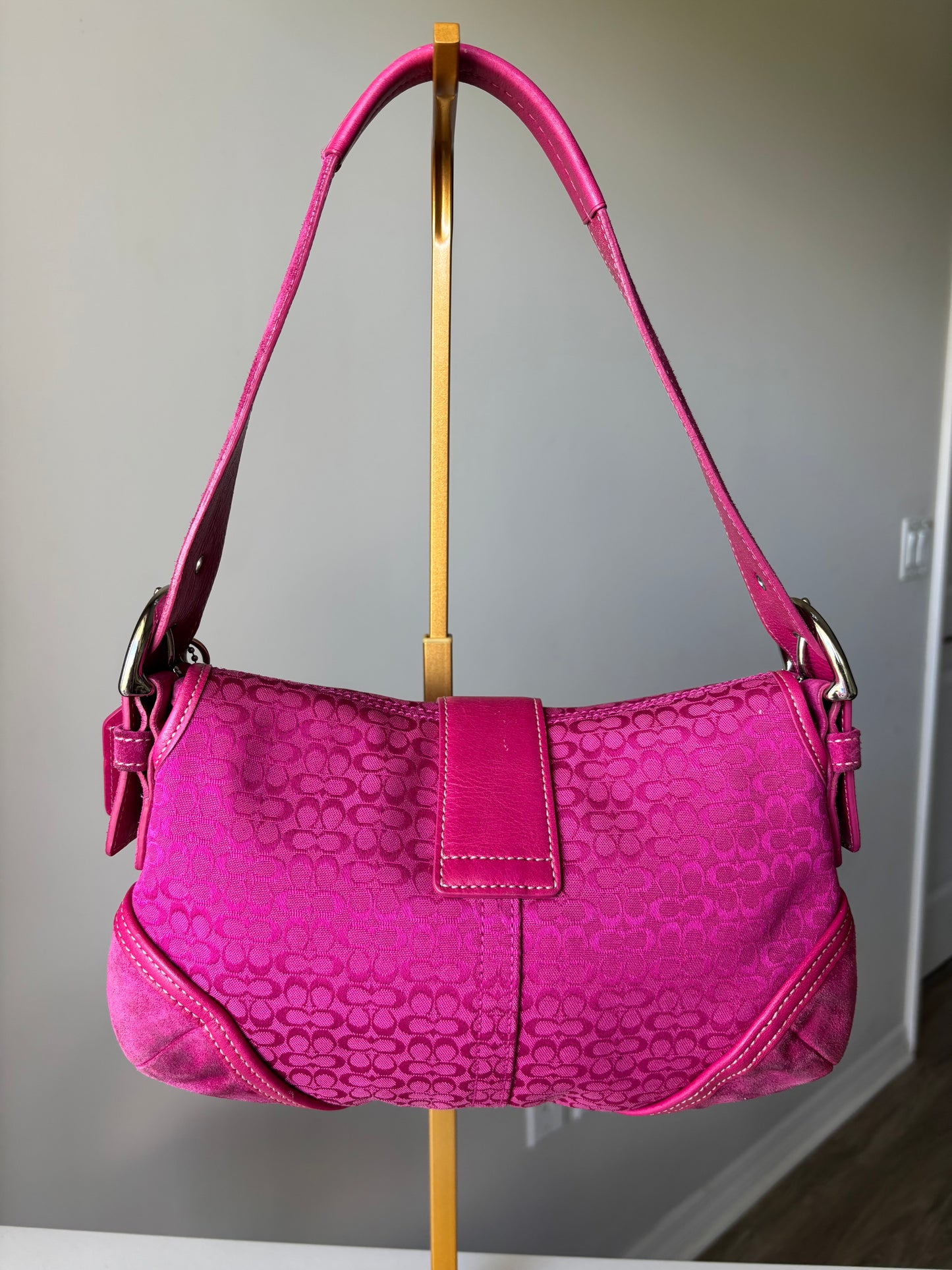 Rare fUSHIA pink coach mini soho