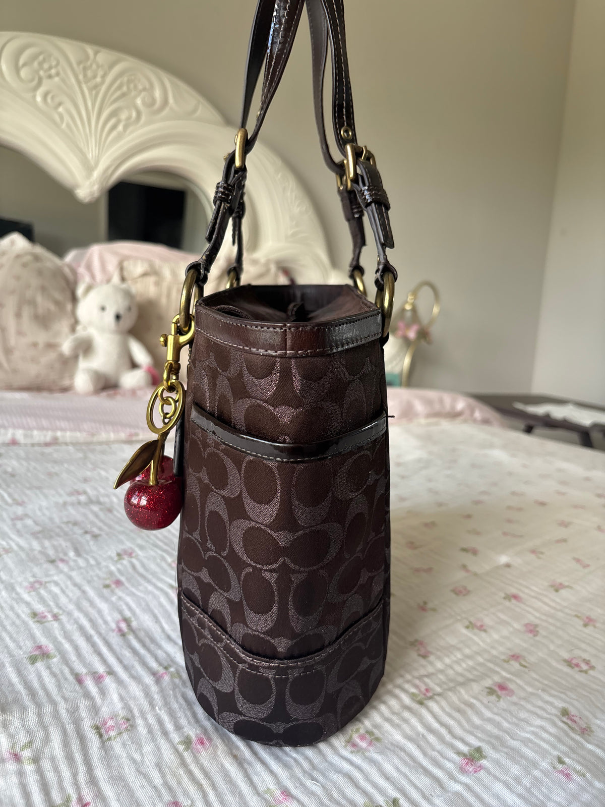 Chocolate brown vintage coach tote bagfits