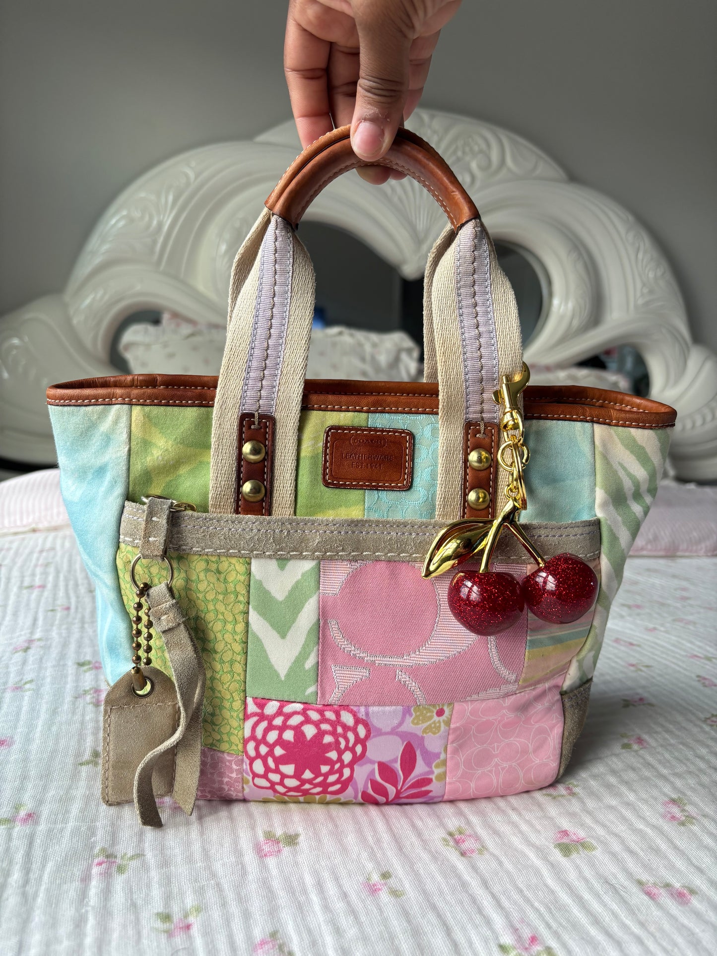 Rare Hampton colorful coach shoulder bag