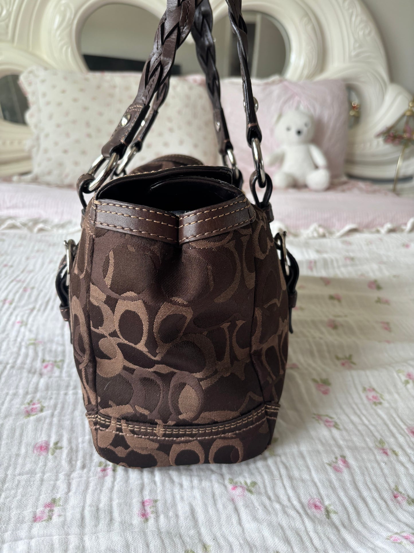 Brown optic coach vintage satchel bag