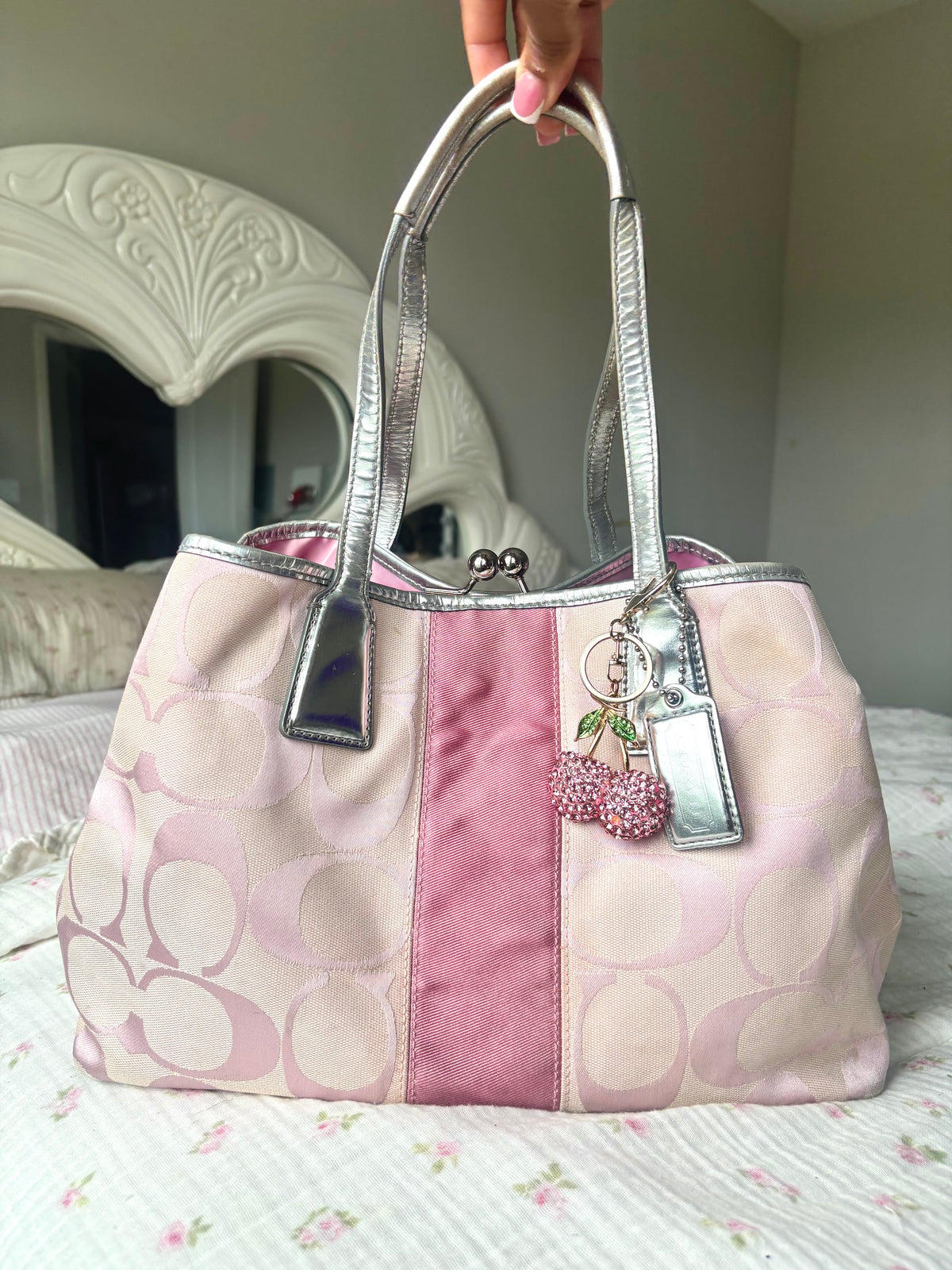 Pink rare coach kisslock bag