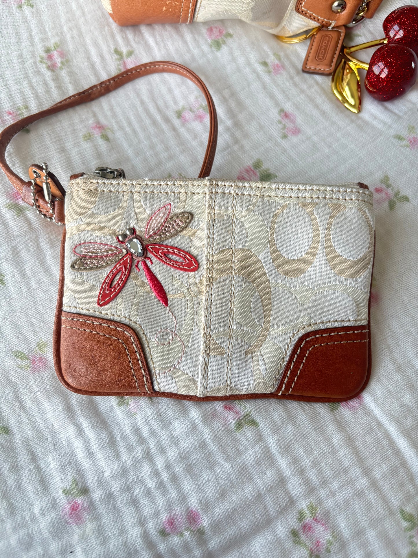 RARE Cream dragon fly coach baggutte bag