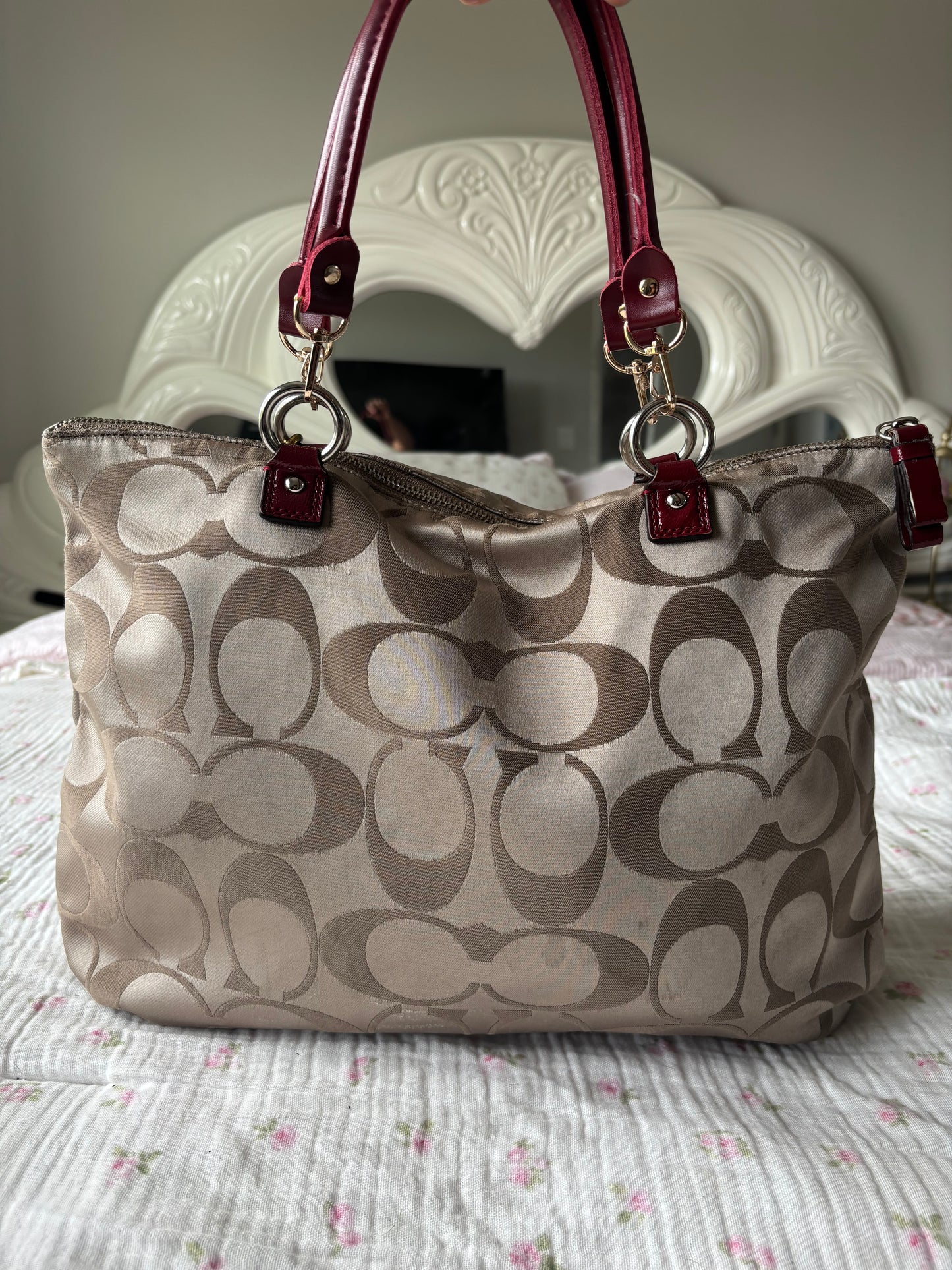 Beige coach tote bag