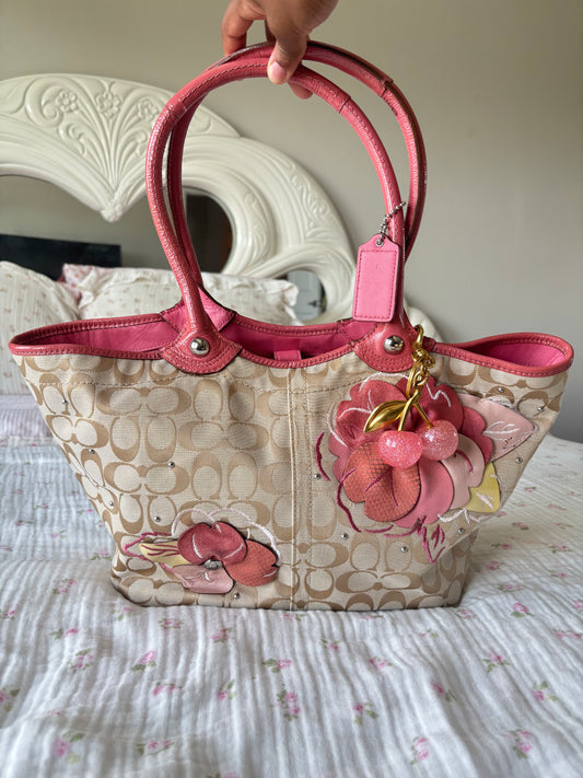 Rare pink flower vintage coach tote bag