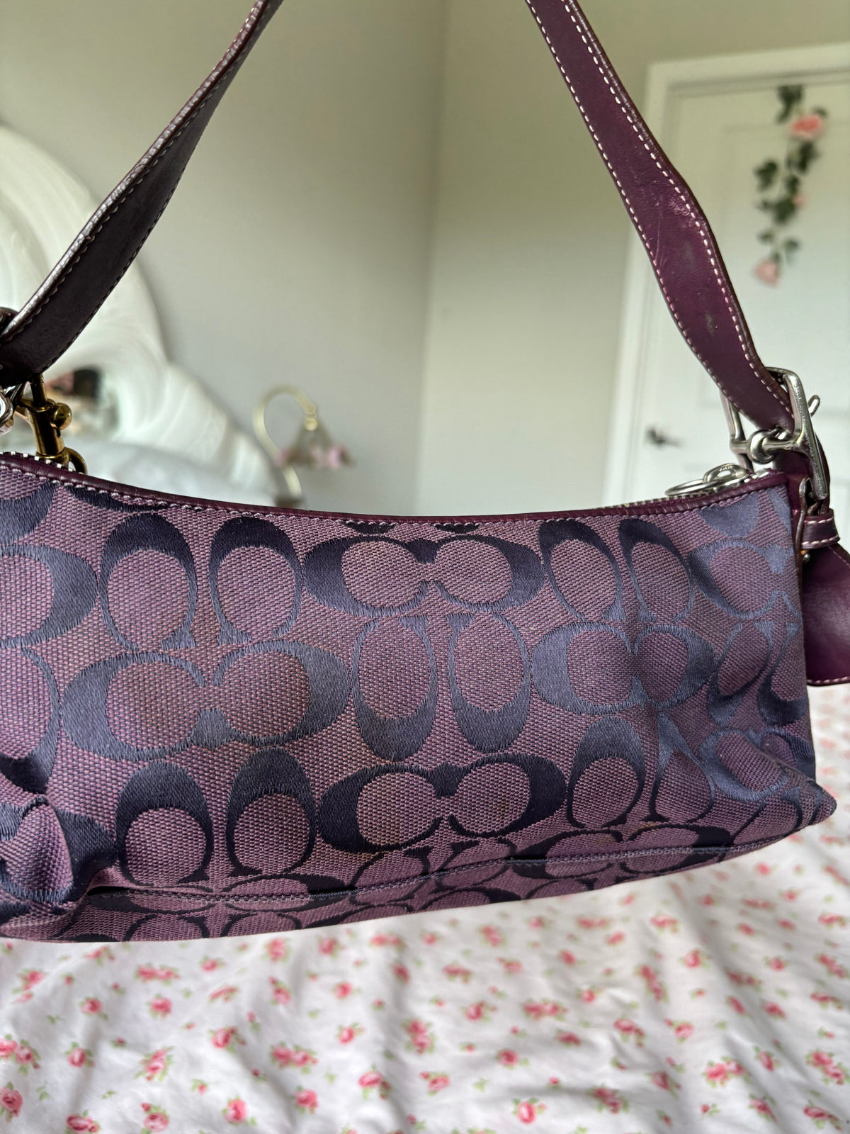Rare purple coach baggutte shoulder bag