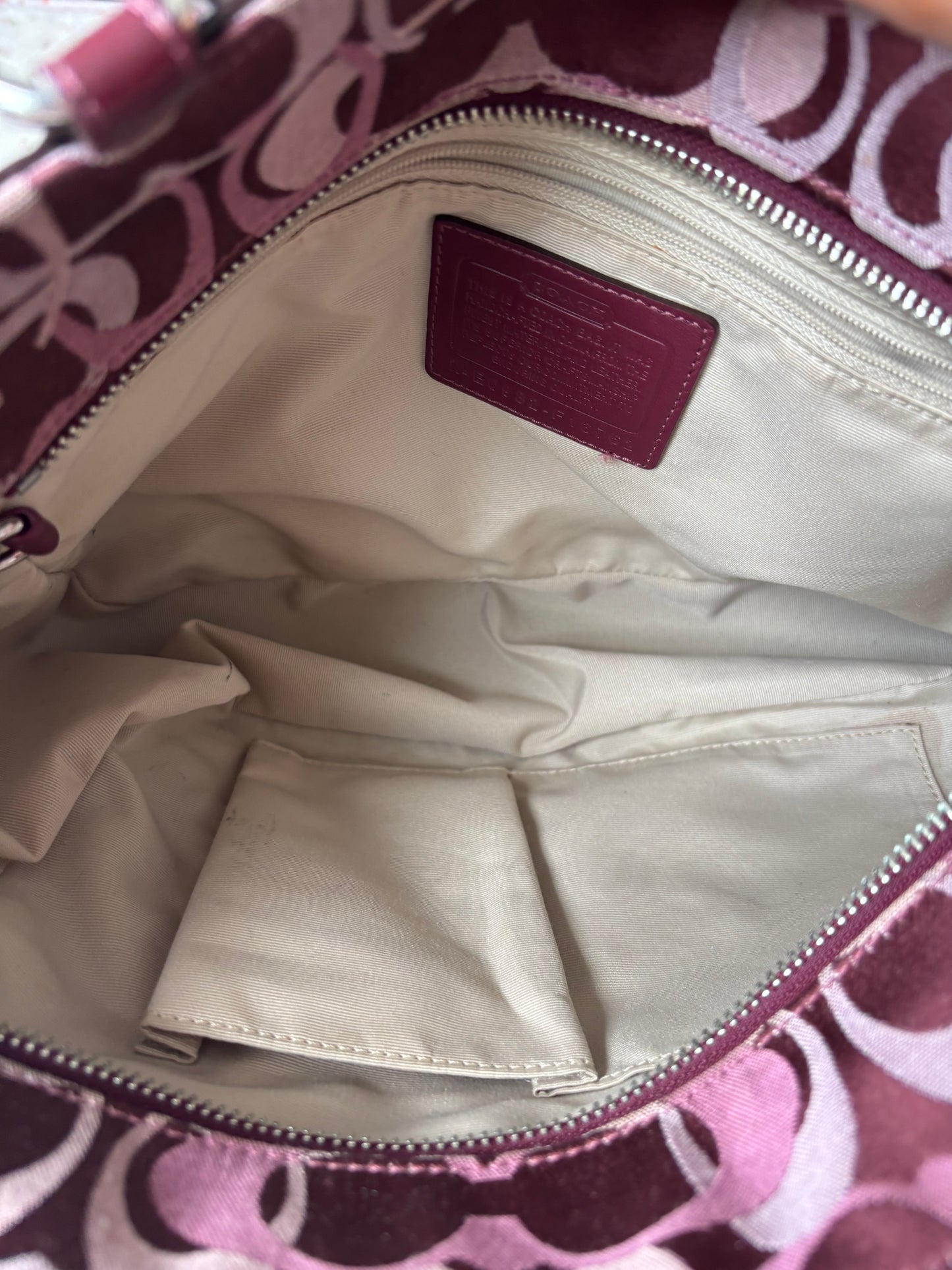 Burgandy optic vintage tote bag