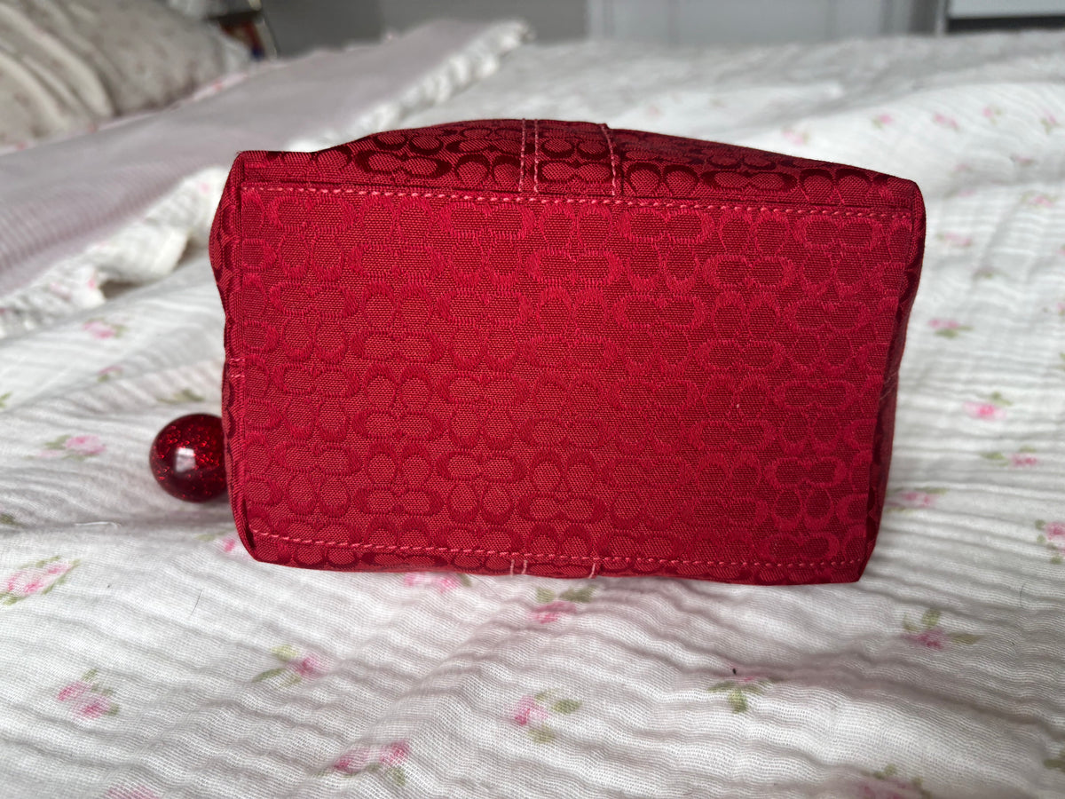 Red mini coach baggutte