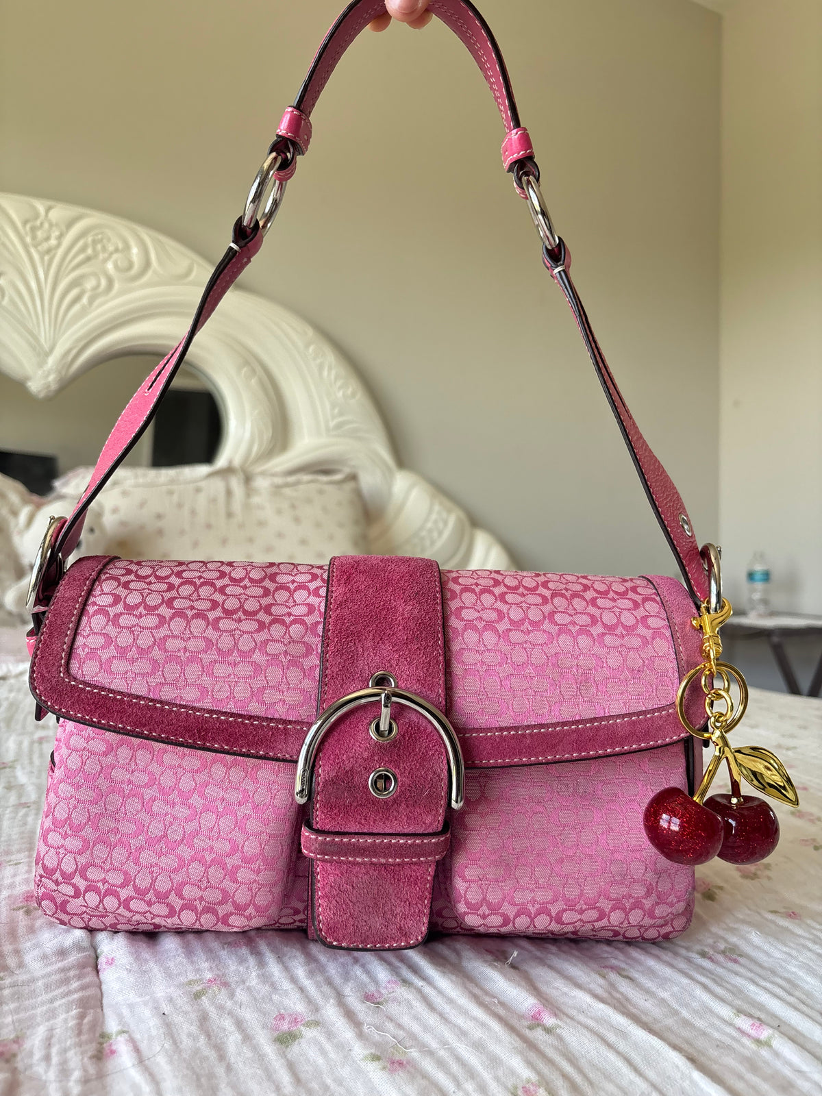 Rare pink mongram coach soho