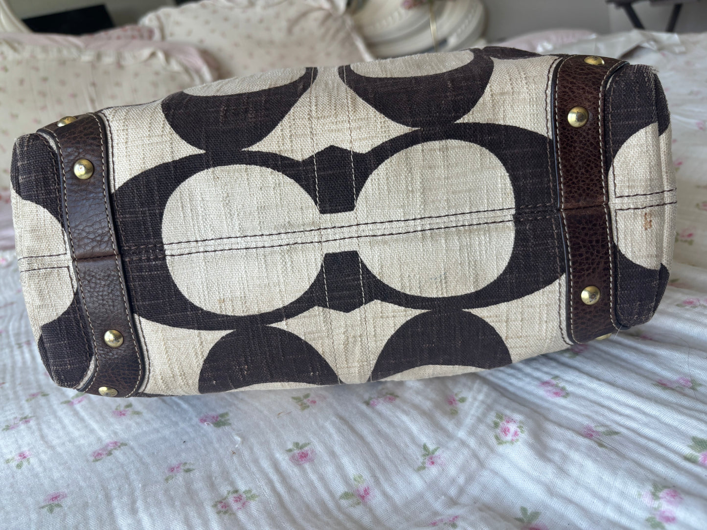 Rare cream & brown coach large Carly