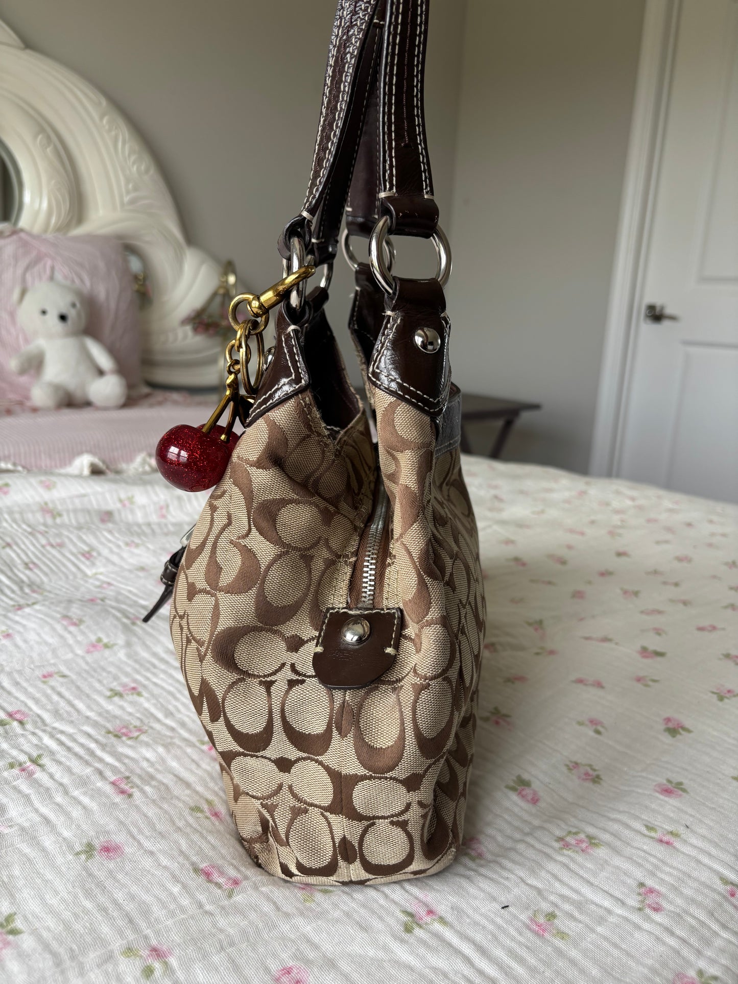 Rare brown mongram coach soho Lyn