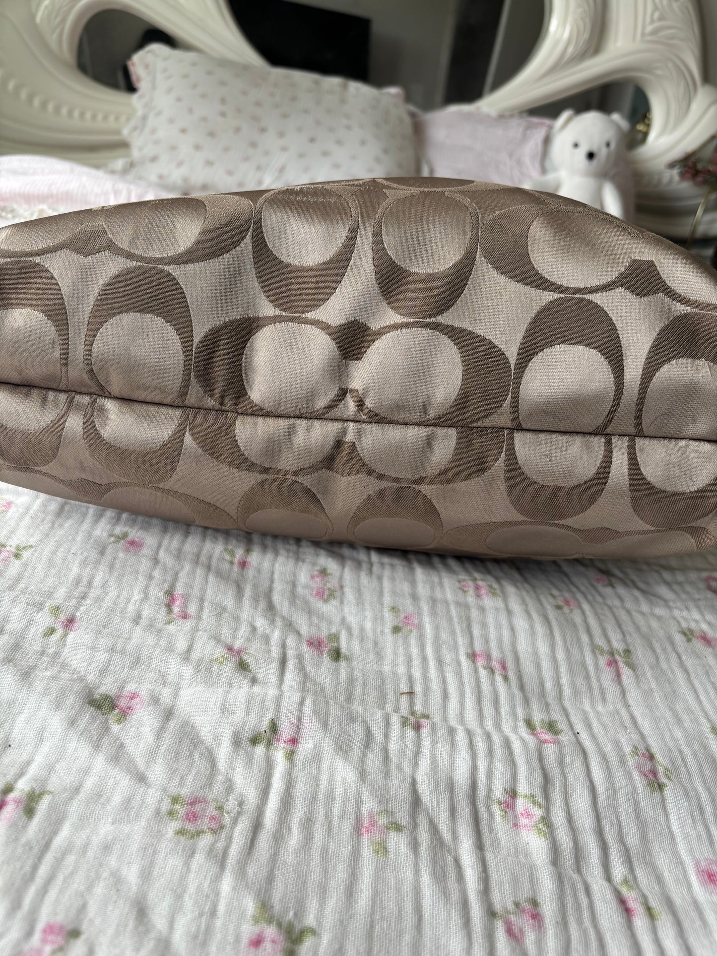 Beige coach tote bag