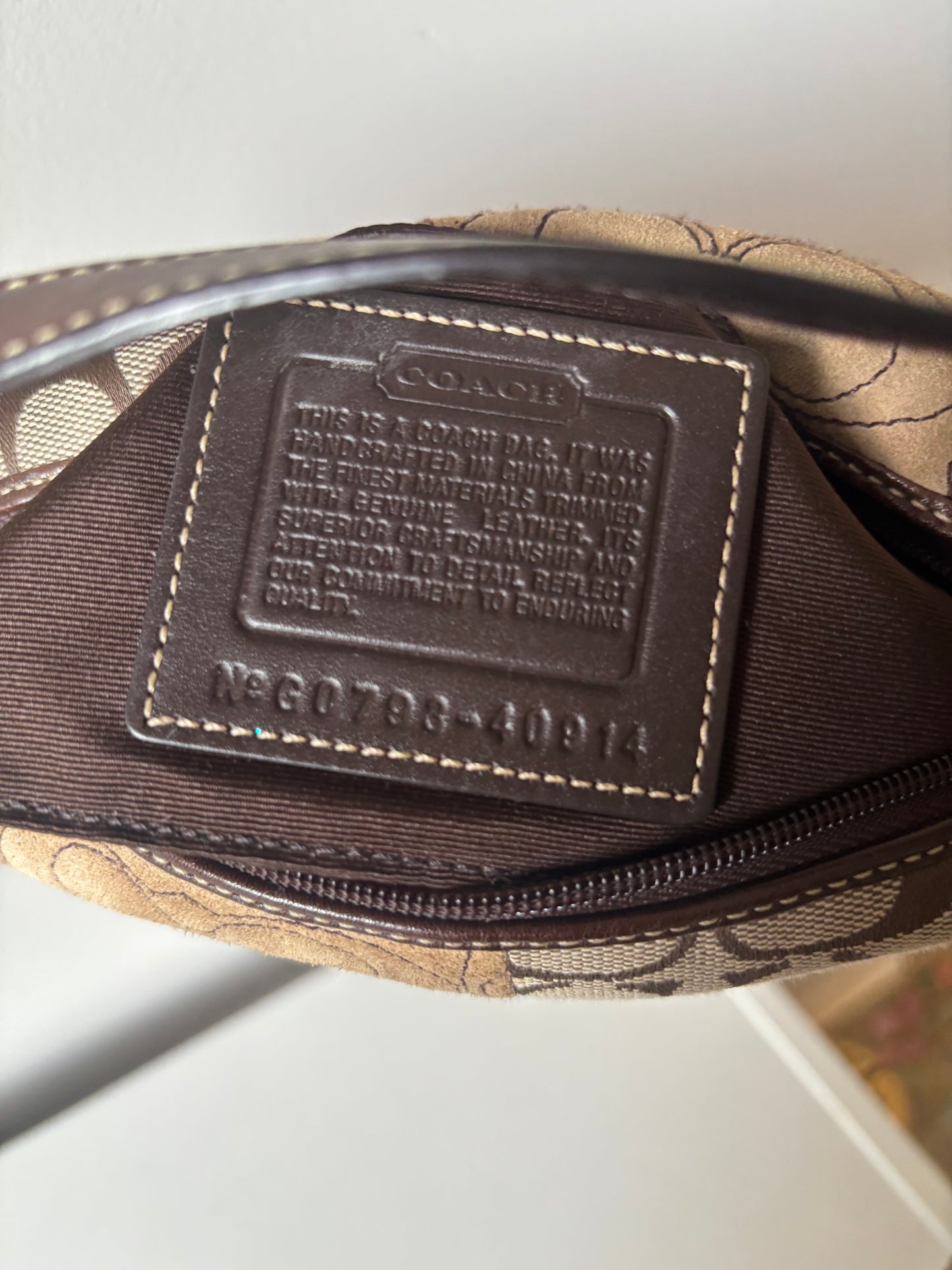 Patchwork baggutte vintage coach bag