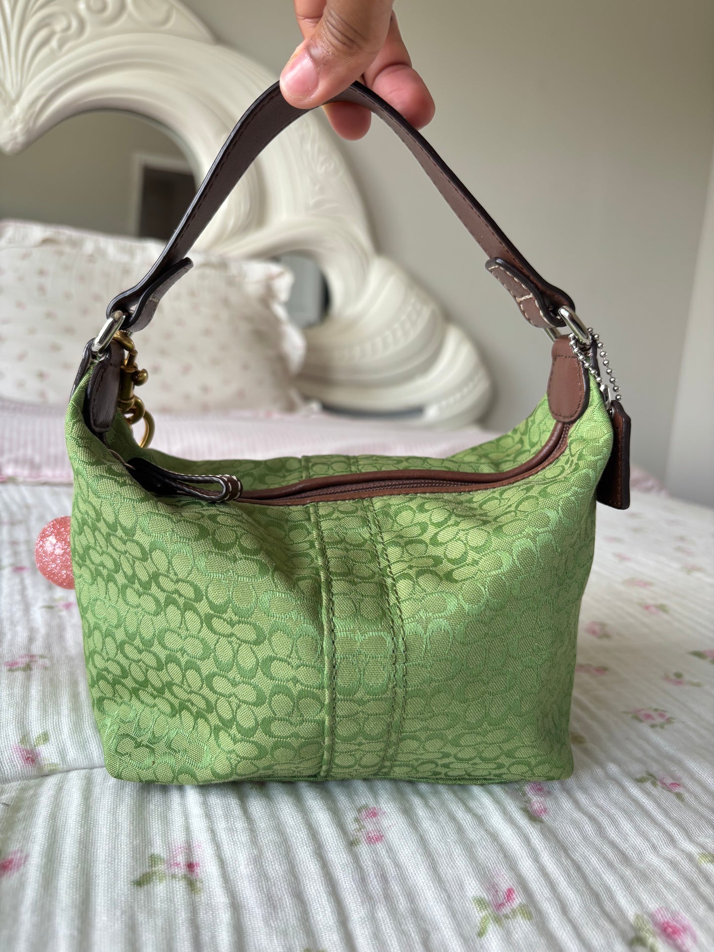 Rare green coach baggutte hand bag