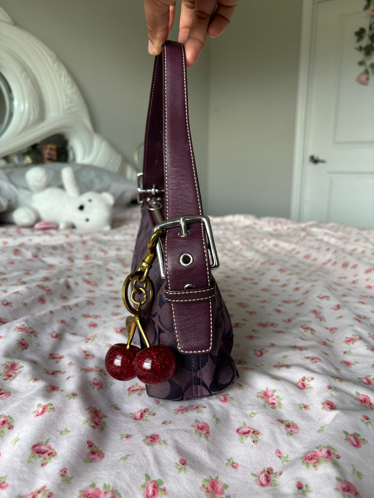 Rare purple coach baggutte shoulder bag