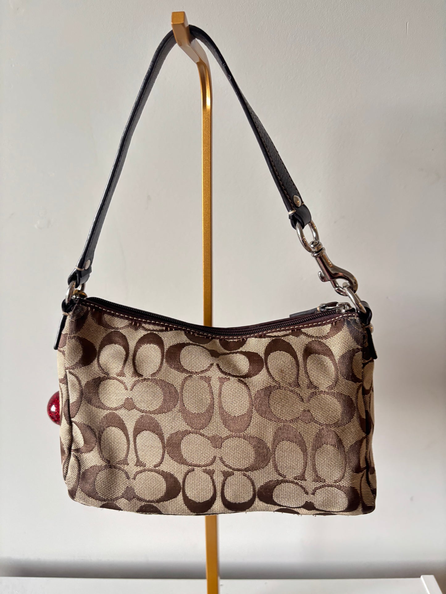 Brown coach baggutte shoulder bag