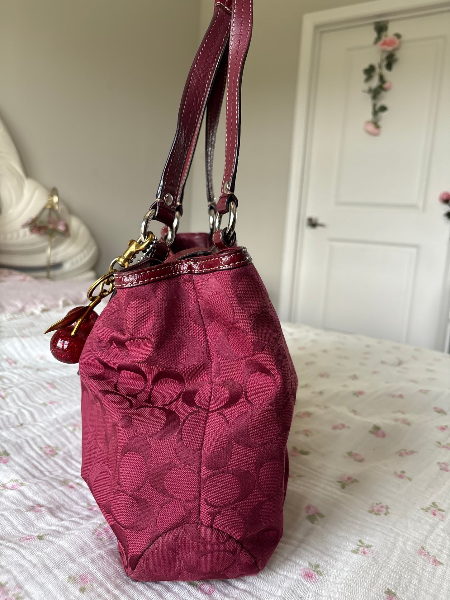 Rare vintage burgandy coach tote bagin