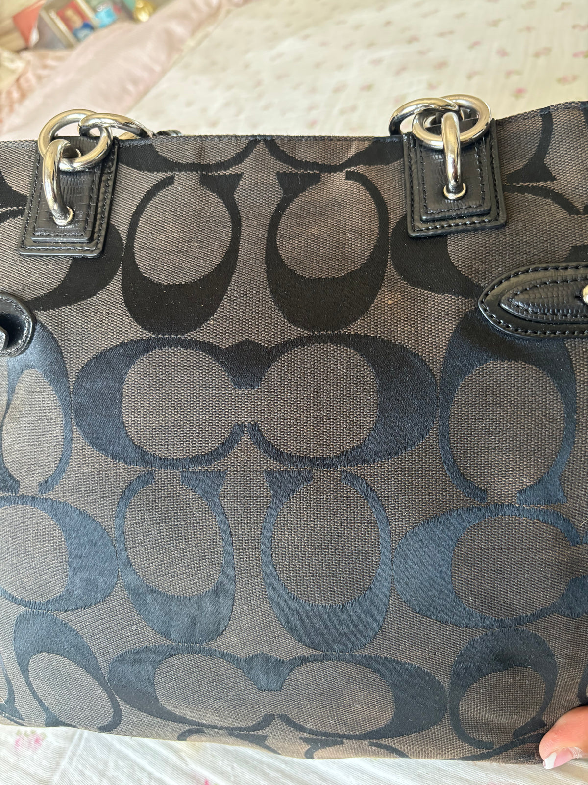 Black mongram coach tote bagfits