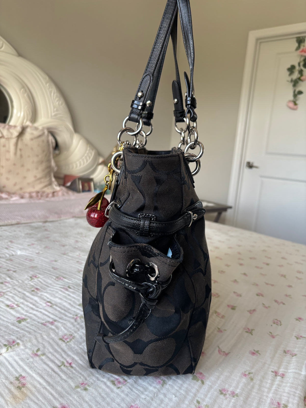 Black mongram coach tote bagfits
