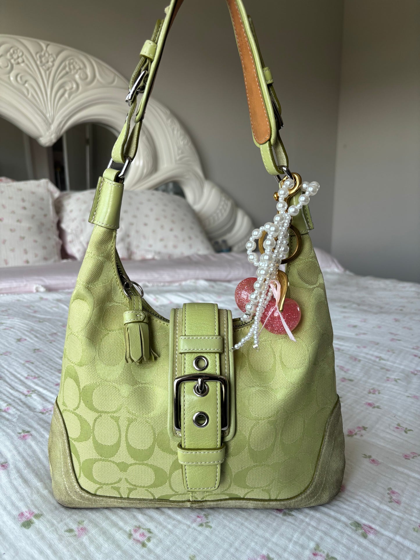 Rare Lime green coach Hampton soho