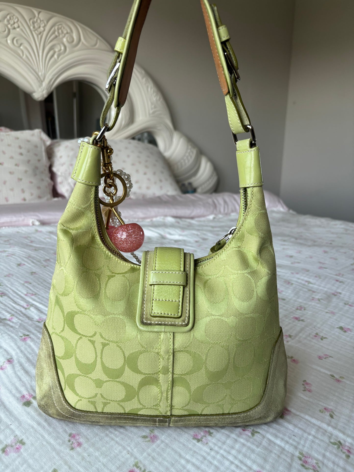 Rare Lime green coach Hampton soho