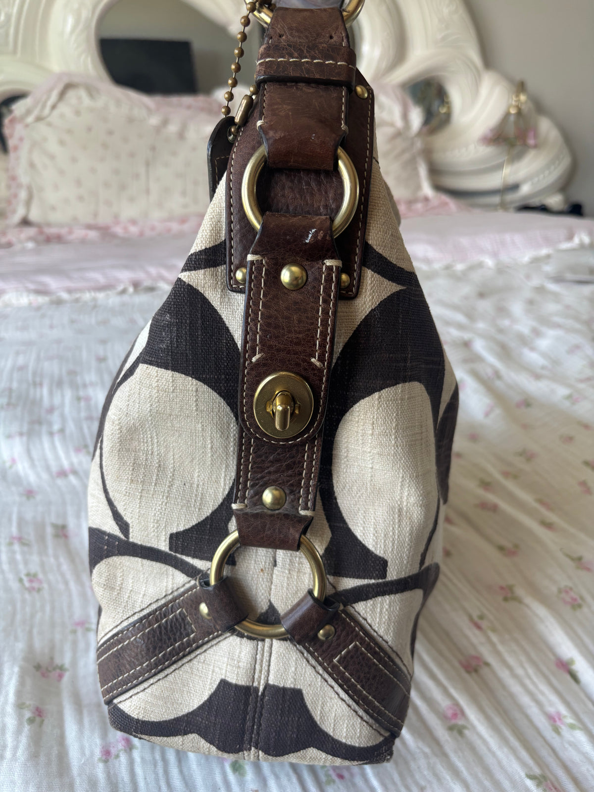 Rare cream & brown coach large Carly