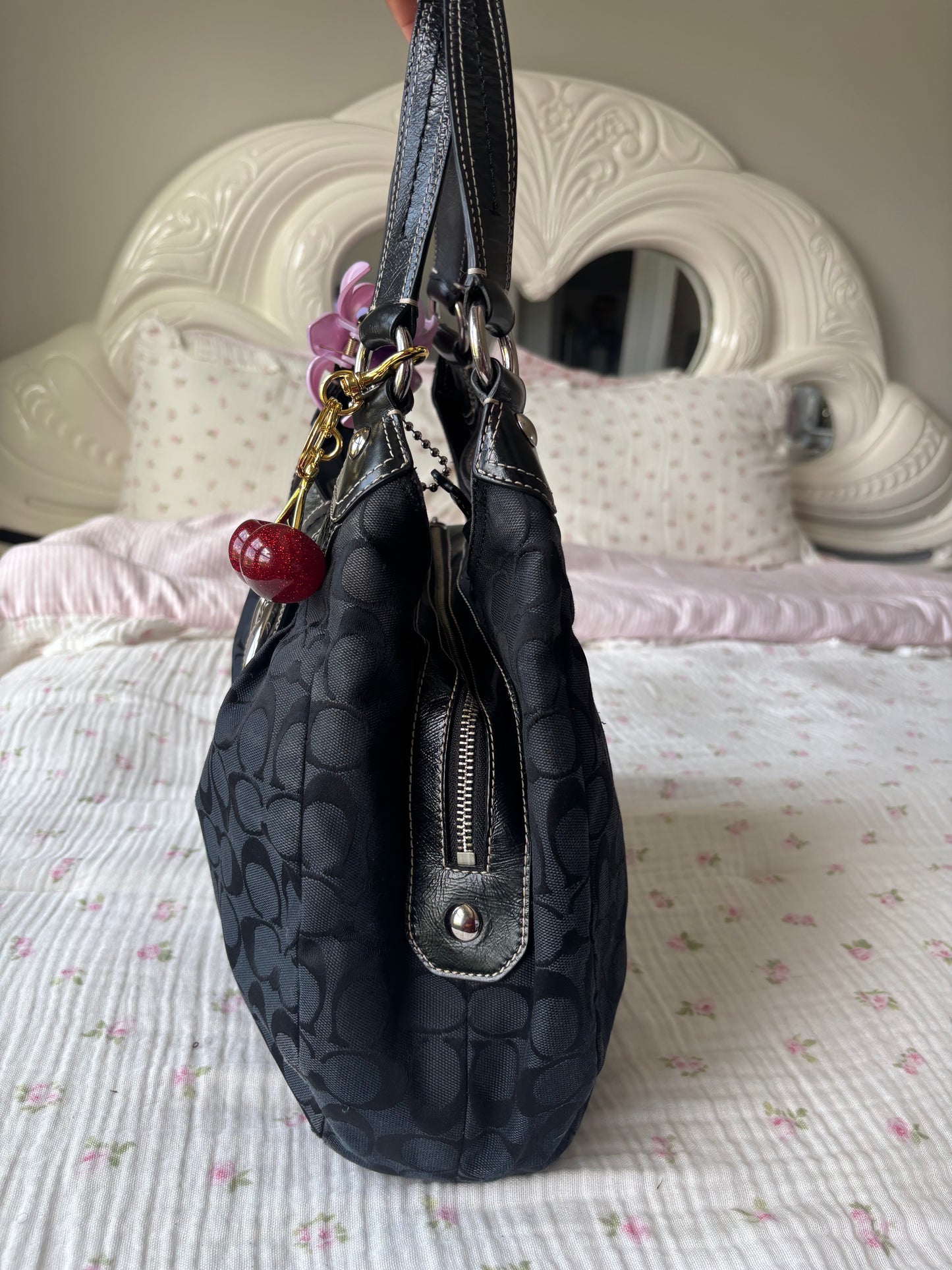 Black mongram coach soho Lyn