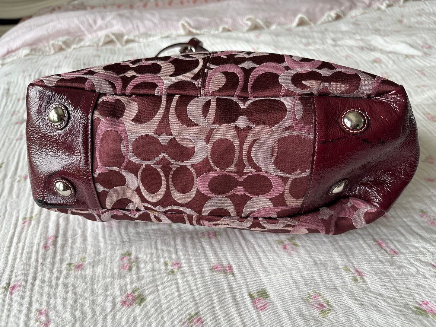 Burgandy optic vintage tote bag