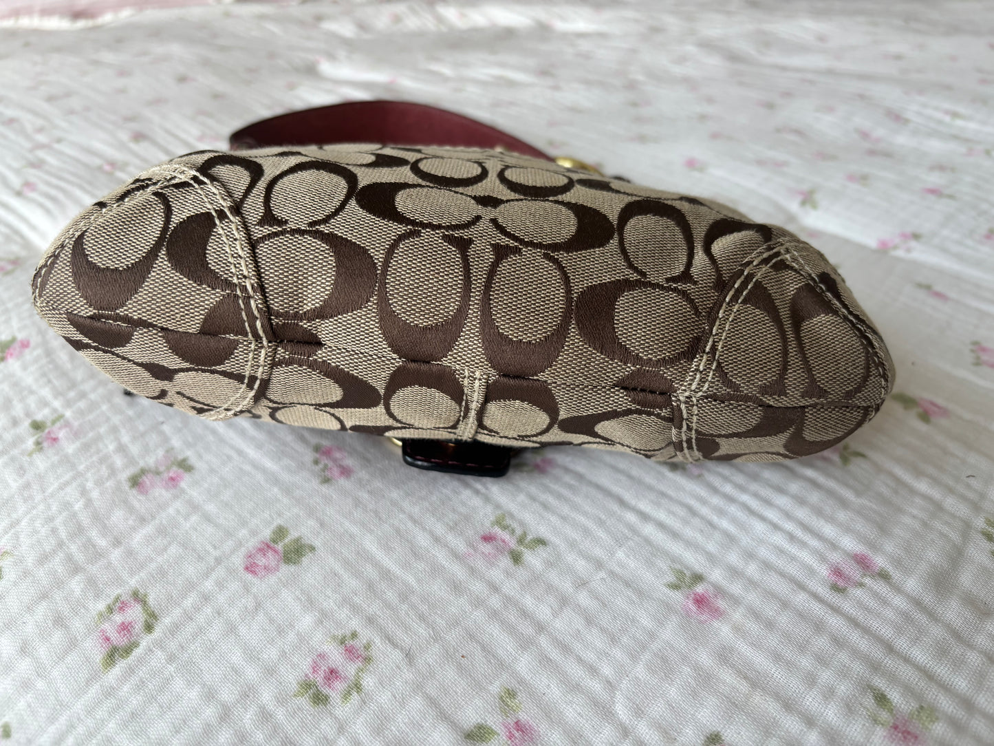 Burgandy peakook coach soho shoulder bag