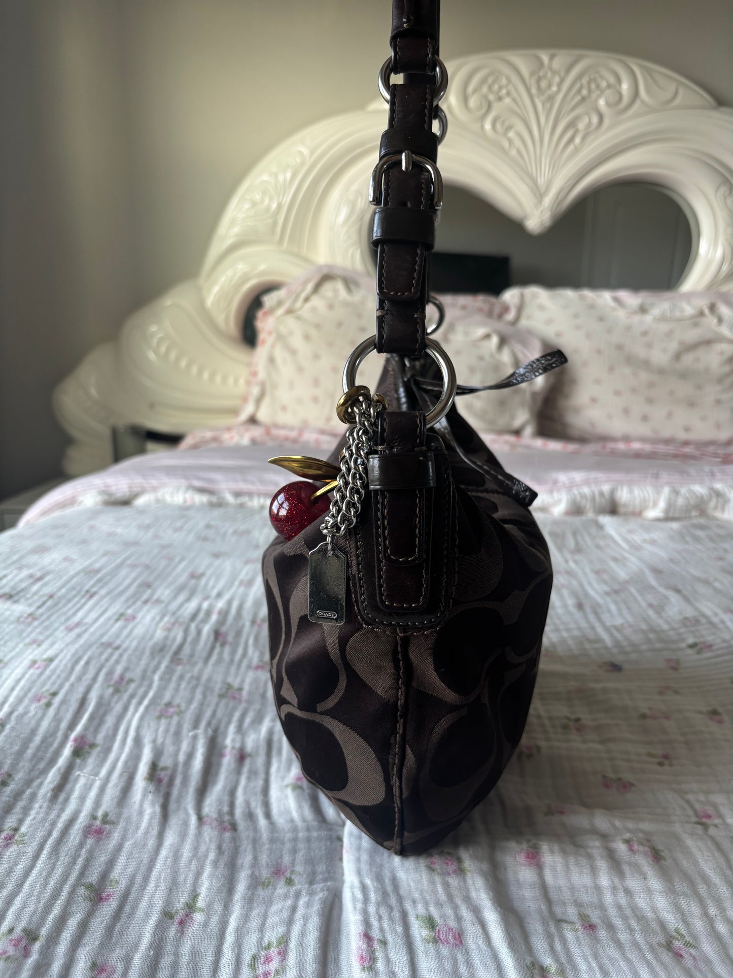 Brown coach medium hobo shoulder bag