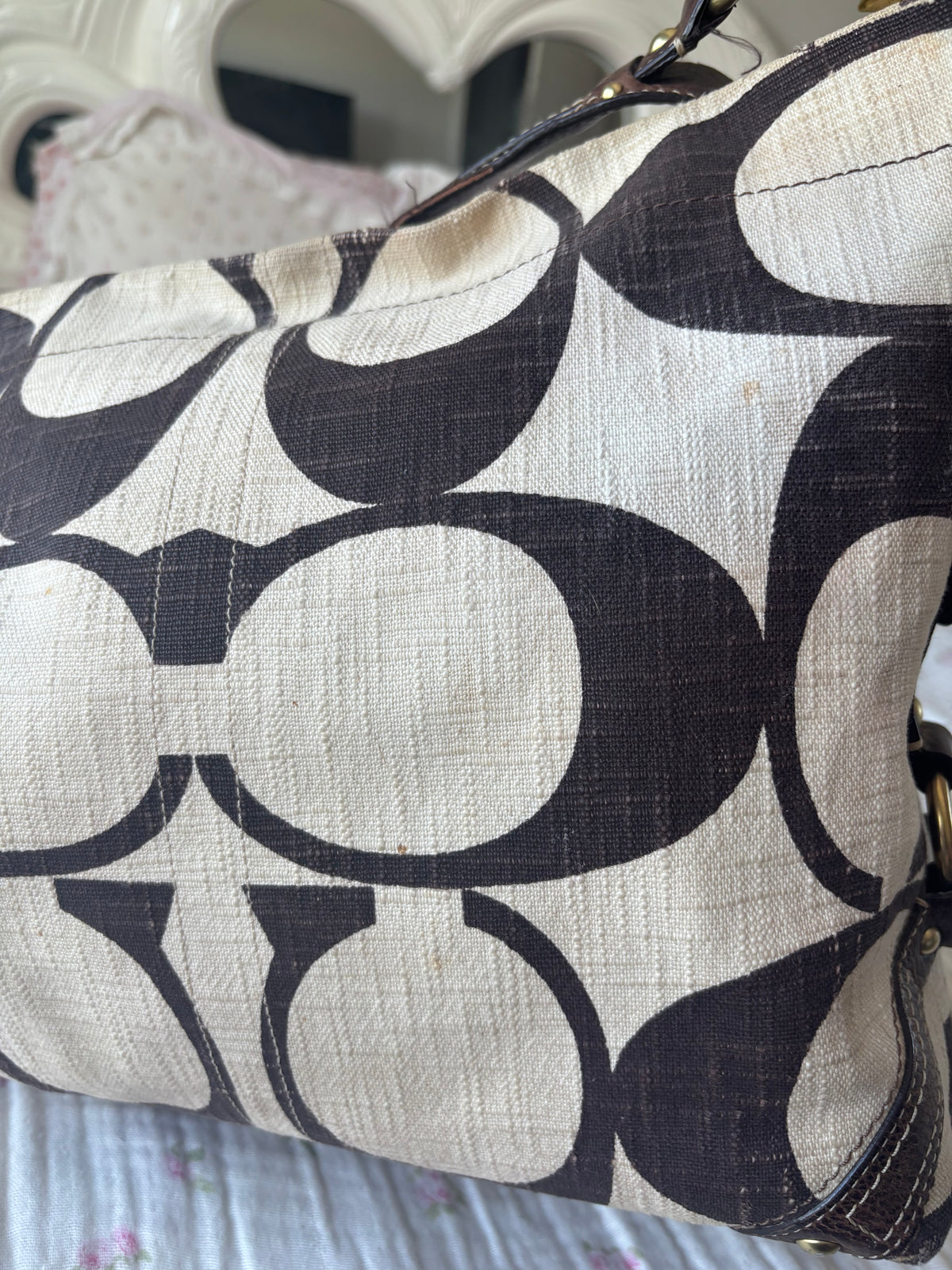 Rare cream & brown coach large Carly