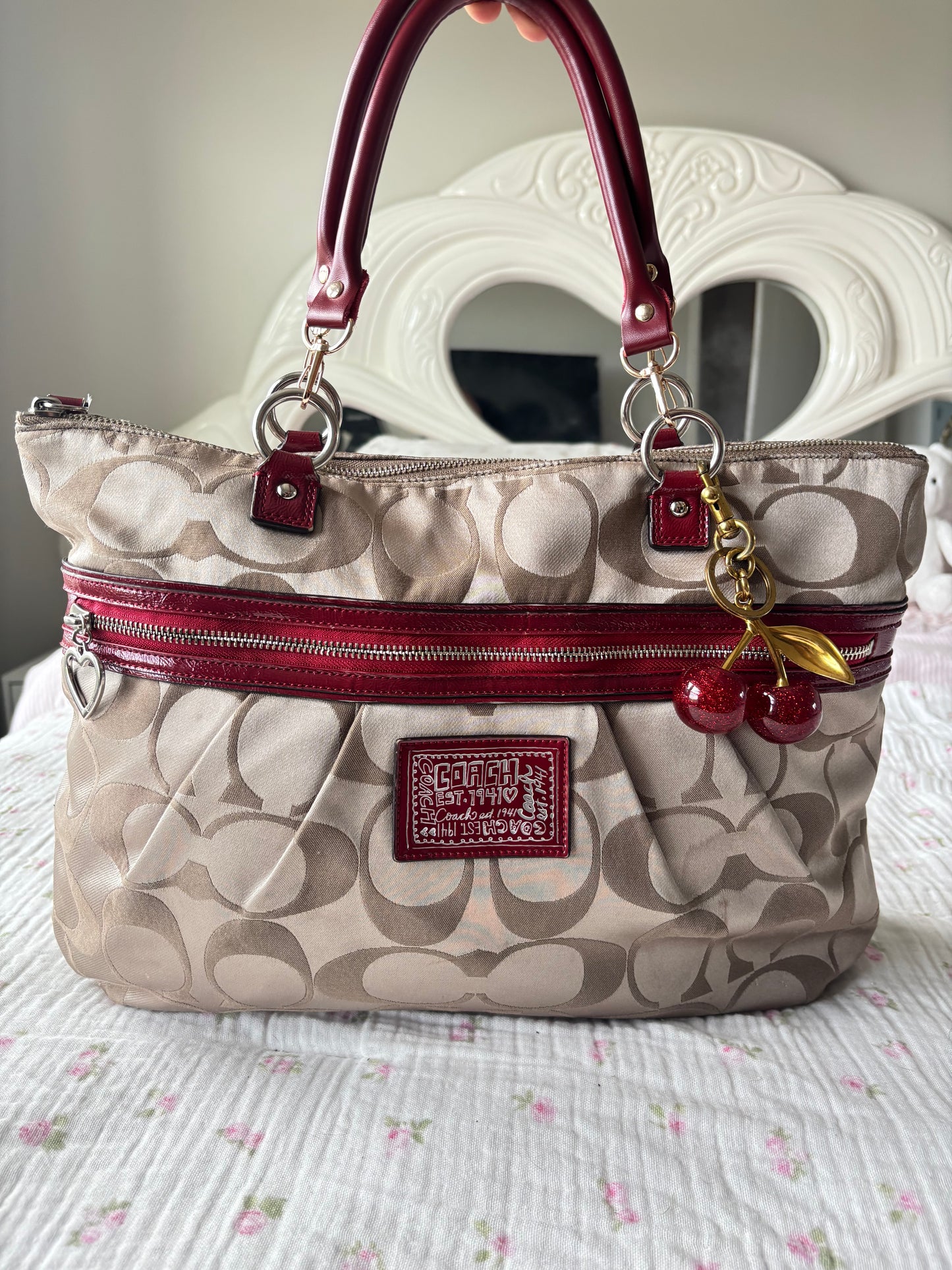 Beige coach tote bag