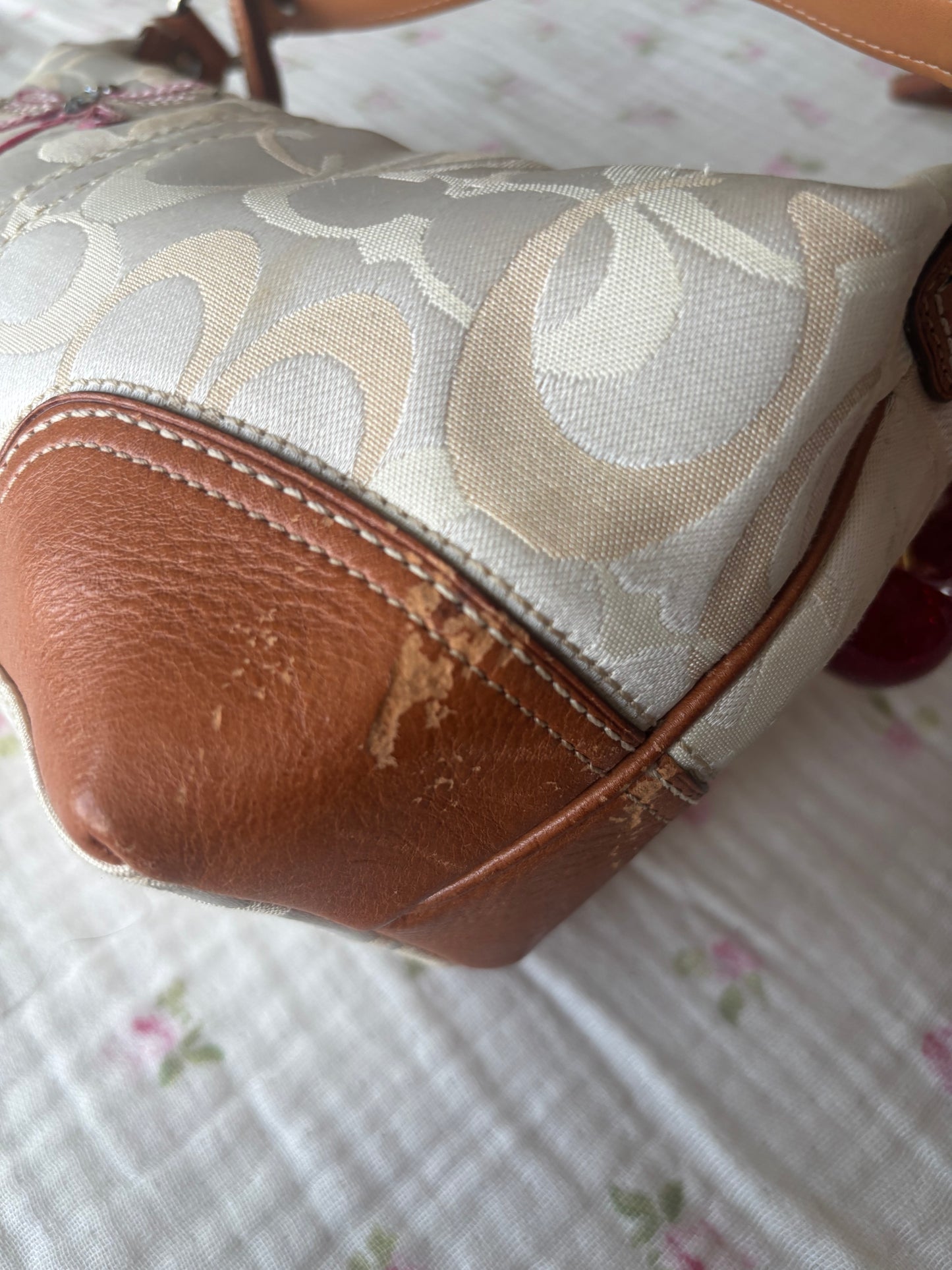 RARE Cream dragon fly coach baggutte bag