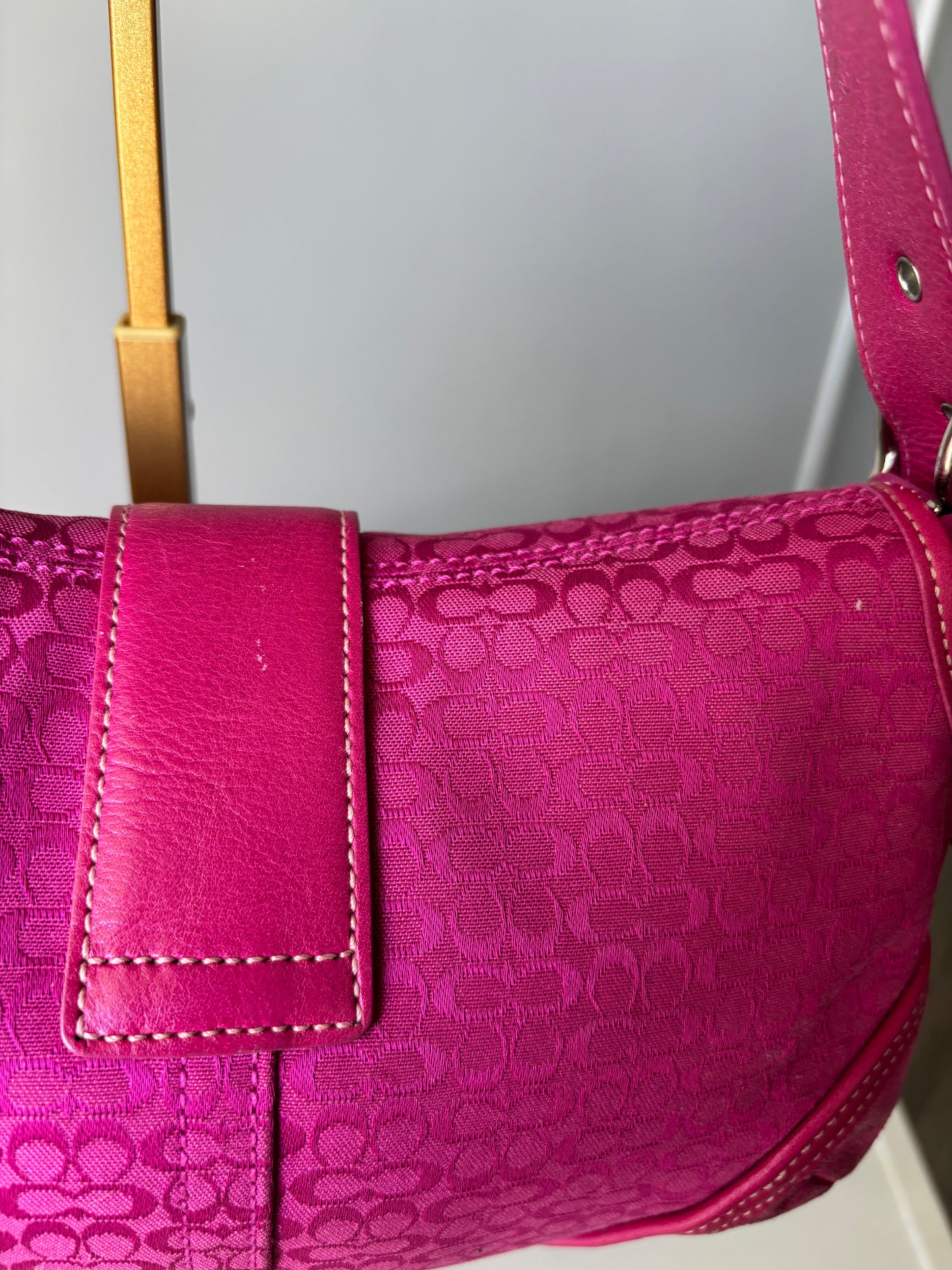 Rare fUSHIA pink coach mini soho