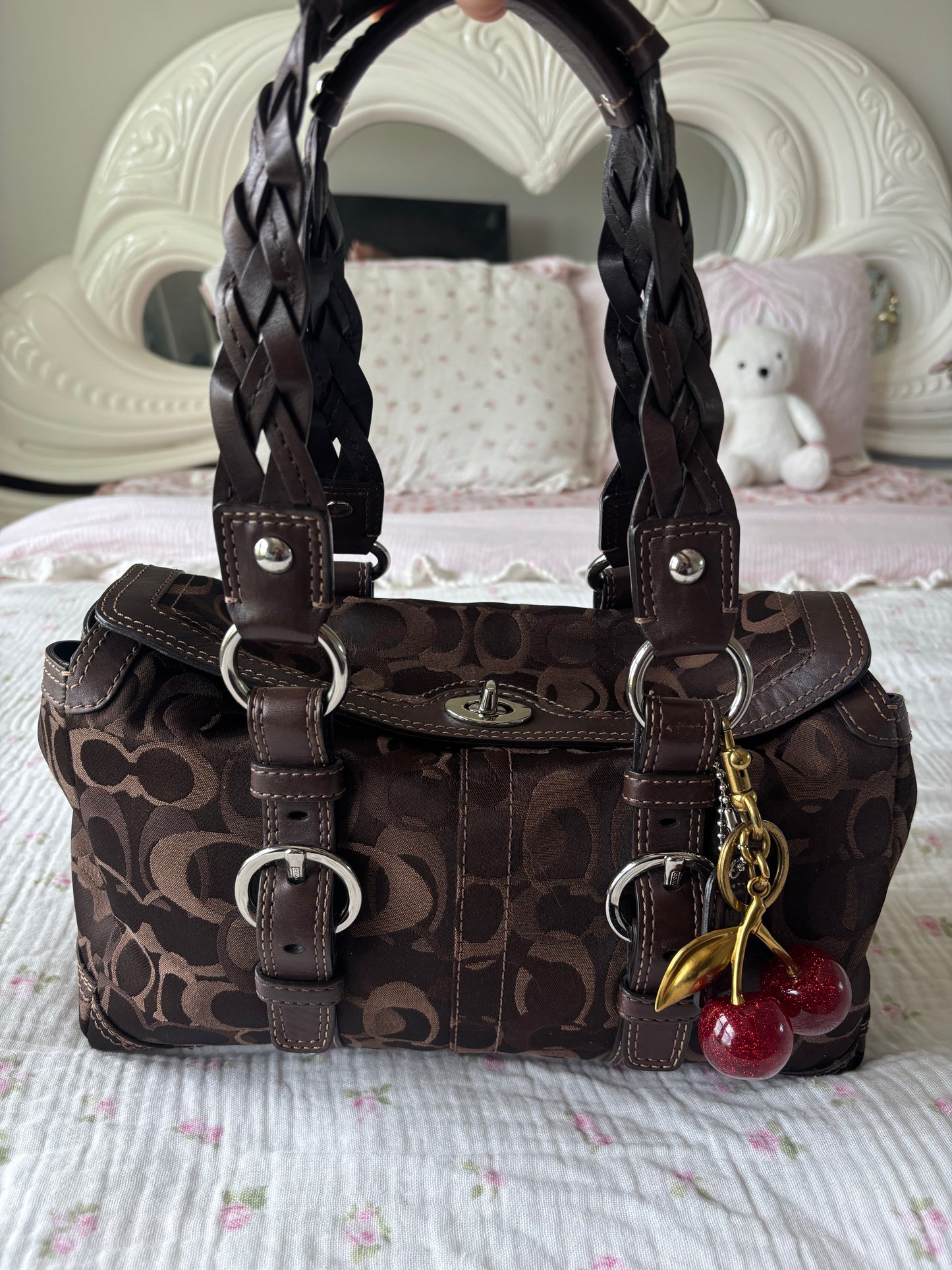 Brown optic coach vintage satchel bag