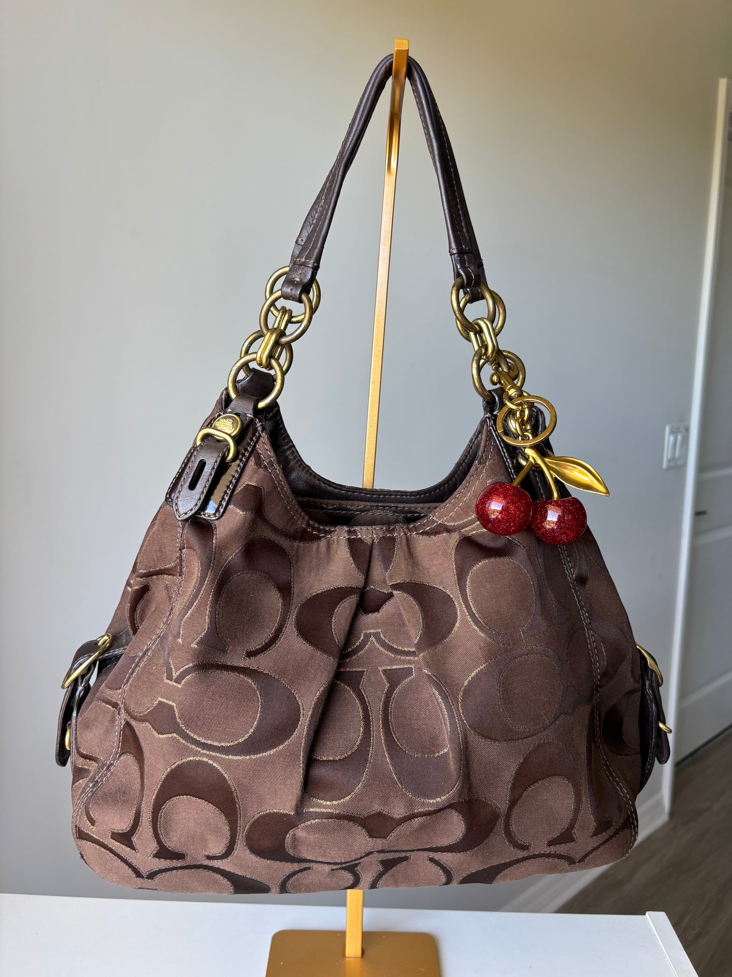 Rare brown vintage coach Maggie